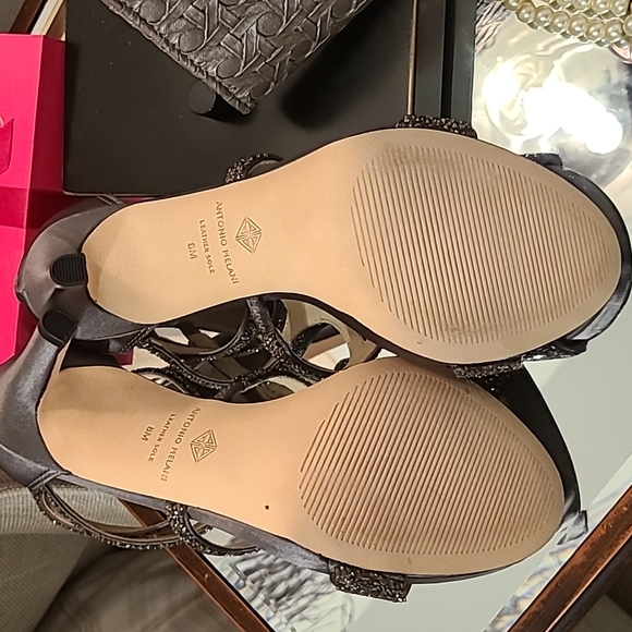 NWT  ANTONIO MELANI KARALINA Mystic Grey Satin/ Beaded Platform Sandals sz 8M - Picture 7 of 9